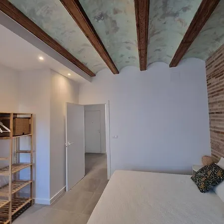 Céntrica Y Encantadora Vivienda.