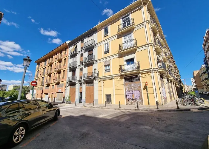 Centrica Y Encantadora Vivienda. * Walencja